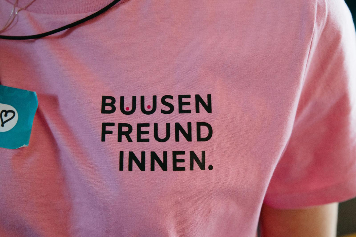 T-Shirt Damen "BUUSENFREUNDINNEN" bubble-pink